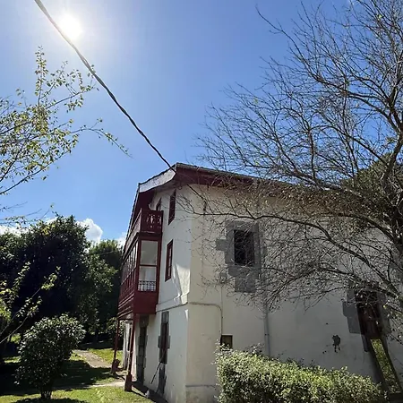 Caserío Vasco Con Encanto Y Jardines Privados