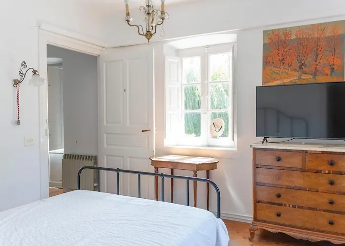 Caserío Vasco con Encanto y Jardines Privados