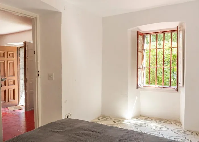 Villa Caserío Vasco con Encanto y Jardines Privados