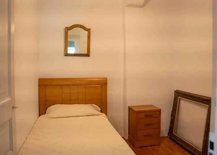 Villa Caserío Vasco con Encanto y Jardines Privados Llodio