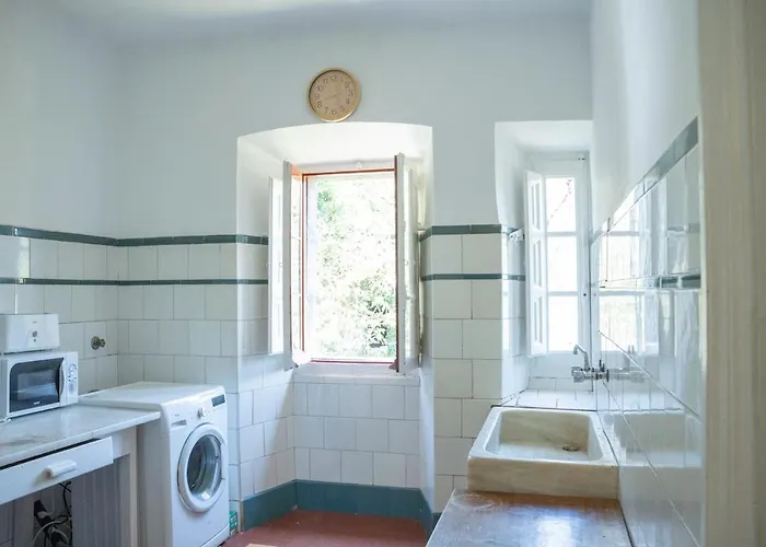 Caserío Vasco con Encanto y Jardines Privados