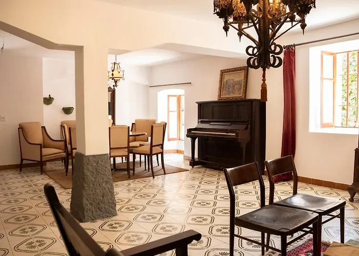 Caserío Vasco con Encanto y Jardines Privados Llodio
