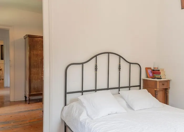 Caserío Vasco con Encanto y Jardines Privados Villa Llodio