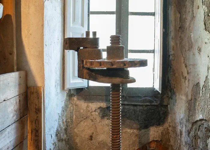 Caserío Vasco con Encanto y Jardines Privados Llodio